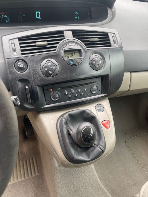 RENAULT MEGANE SCENIC PACK AUTHENTIQUE 1.6 16V 2004