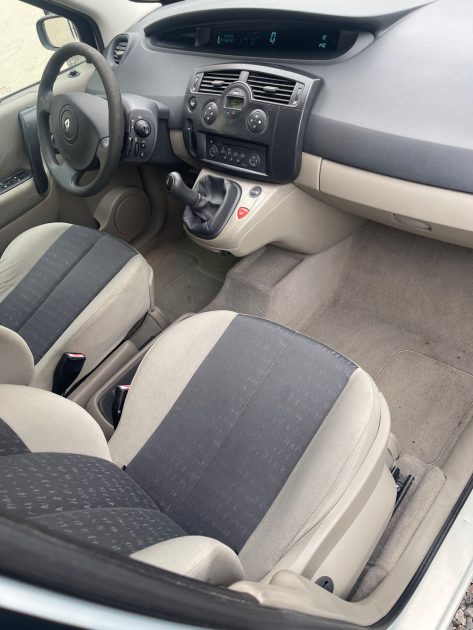 RENAULT MEGANE SCENIC PACK AUTHENTIQUE 1.6 16V 2004