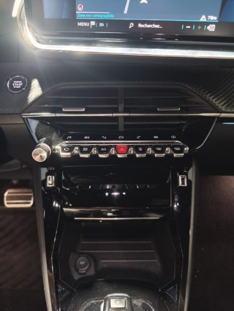 PEUGEOT PEUGEOT E-2008 136 CV - FINITION GT - CAMERA - RADAR AVANT ET ARRIERE - CARPLAY E-2008 136CH ACTIVE PACK 2021