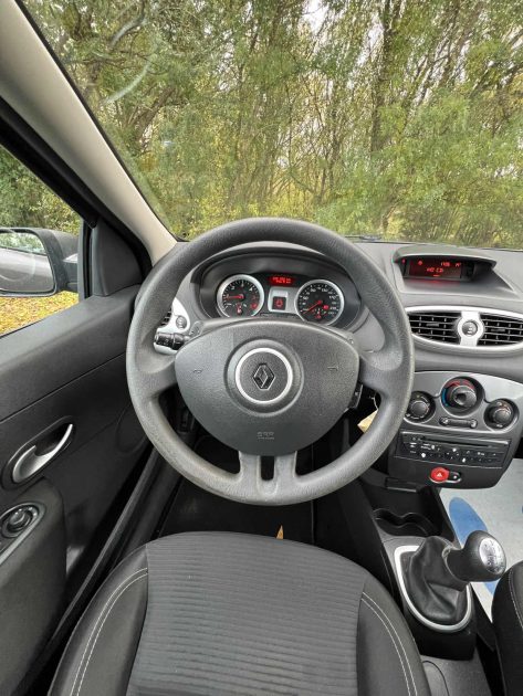 RENAULT CLIO 1.5 DCI 75CH EXPRESSION CLIM 5P 2012