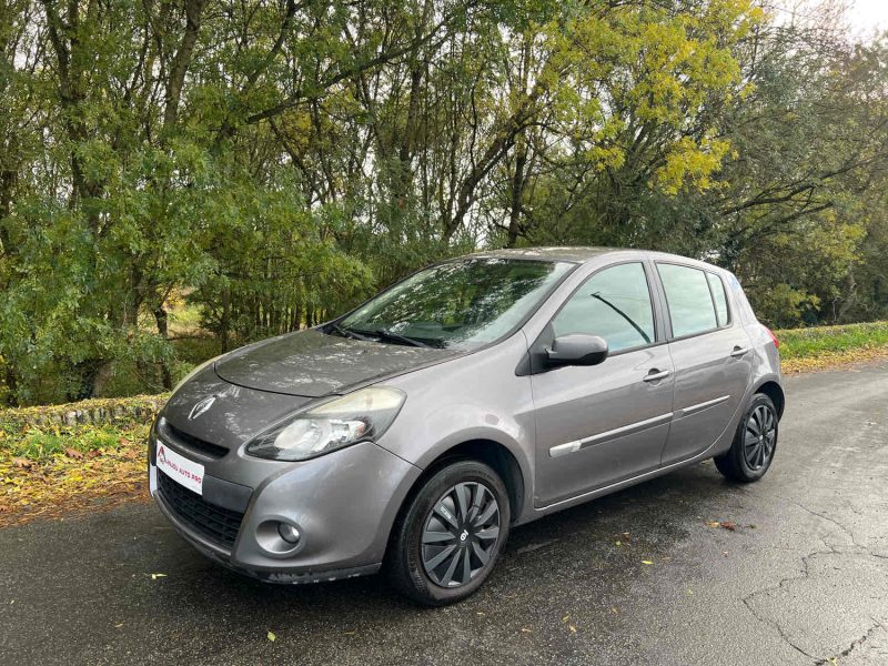 RENAULT CLIO 1.5 DCI 75CH EXPRESSION CLIM 5P 2012