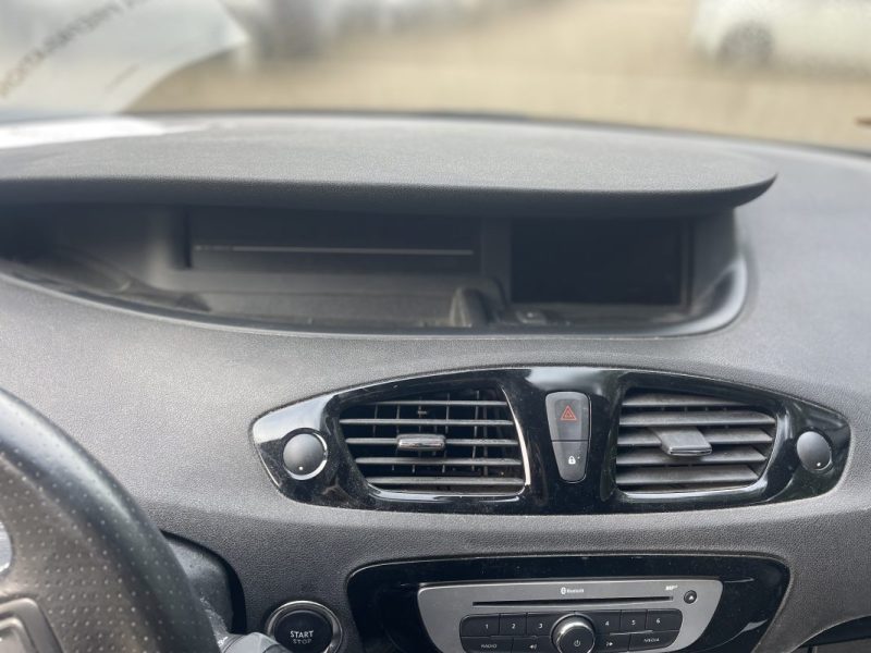 RENAULT MEGANE SCENIC 1.2 TCE 130CH ENERGY BOSE 2015 2015 moteur HS (non roulant)