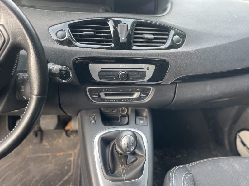 RENAULT MEGANE SCENIC 1.2 TCE 130CH ENERGY BOSE 2015 2015 moteur HS (non roulant)