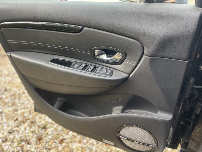 RENAULT MEGANE SCENIC 1.2 TCE 130CH ENERGY BOSE 2015 2015 moteur HS (non roulant)