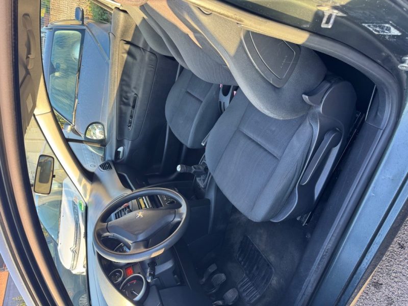 PEUGEOT  207  1.4 HDI 70CV 