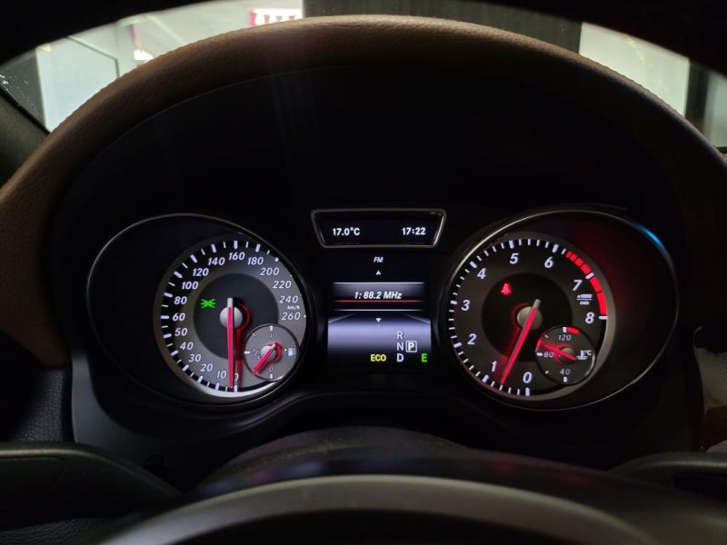 MERCEDES CLA 250 FASCINATION / SUIVI MERCEDES / T.O / CAMERA DE RECUL / SIEGES ELEC CHAUFFANTS / 