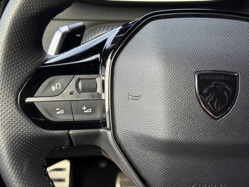 PEUGEOT 208 1.2 HYBRID 136CV GT LINE 