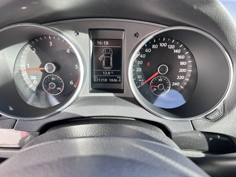 VOLKSWAGEN GOLF VI 2.0 TDI 110 CONFORTLINE