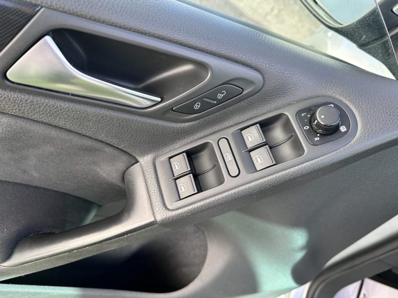 VOLKSWAGEN GOLF VI 2.0 TDI 110 CONFORTLINE