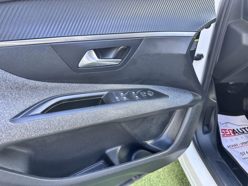 PEUGEOT 3008 II 1.5 BLUEHDI 130 BUSINESS ACTIVE EAT8