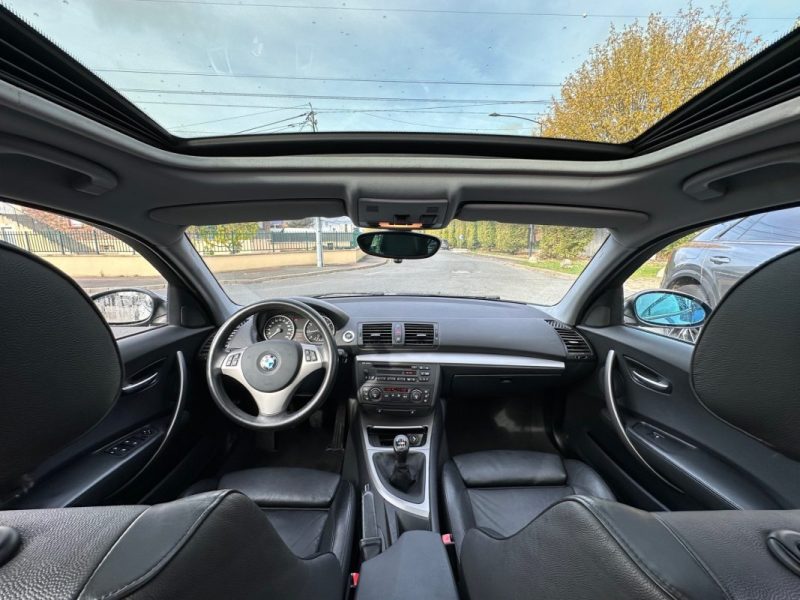 BMW  SERIE 1 120I 150 CV / 143km / Toit ouvrant / Siège chauffant / Radar / Cuir