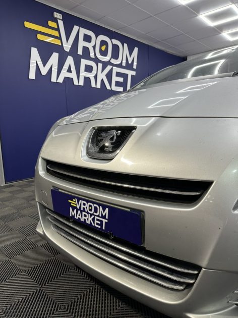 PEUGEOT 5008 1.6 HDI 110 PREMIUM PACK 2010