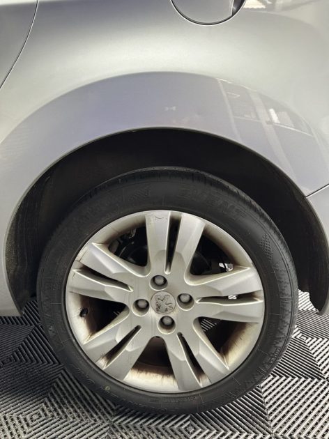 PEUGEOT 5008 1.6 HDI 110 PREMIUM PACK 2010