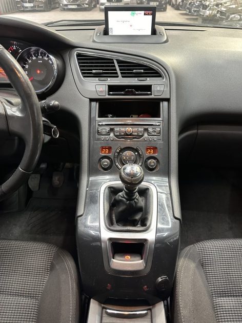 PEUGEOT 5008 1.6 HDI 110 PREMIUM PACK 2010