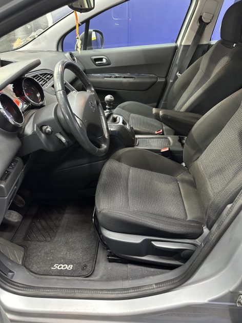 PEUGEOT 5008 1.6 HDI 110 PREMIUM PACK 2010