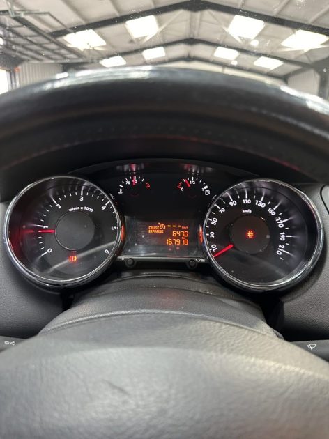 PEUGEOT 5008 1.6 HDI 110 PREMIUM PACK 2010