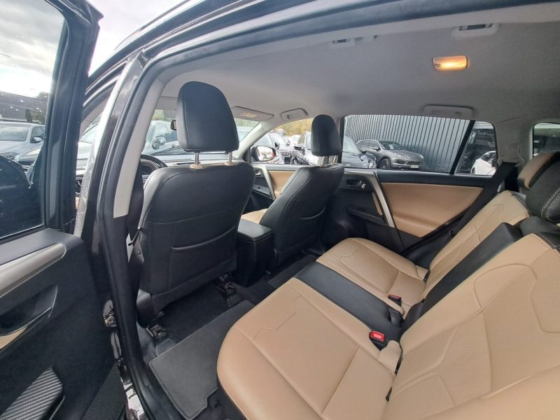 TOYOTA RAV4 2.2 D 150 CV D4D CLUB EDITION AWD BVM6 SIEGES CUIRS CHAUFFANTS 