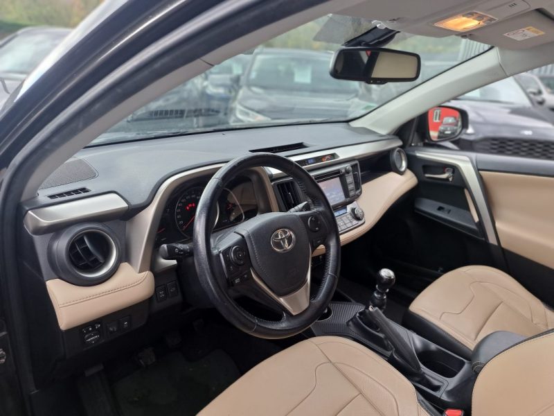 TOYOTA RAV4 2.2 D 150 CV D4D CLUB EDITION AWD BVM6 SIEGES CUIRS CHAUFFANTS 