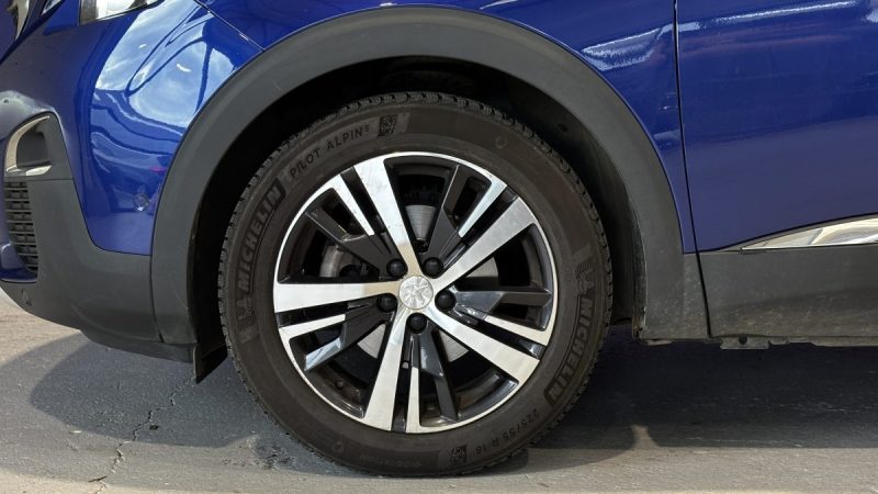 Peugeot 3008 1.5 BlueHDi 130CH Allure EAT8 - Sièges chauffants - Carplay - Coffre main libres