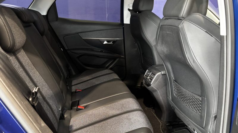 Peugeot 3008 1.5 BlueHDi 130CH Allure EAT8 - Sièges chauffants - Carplay - Coffre main libres