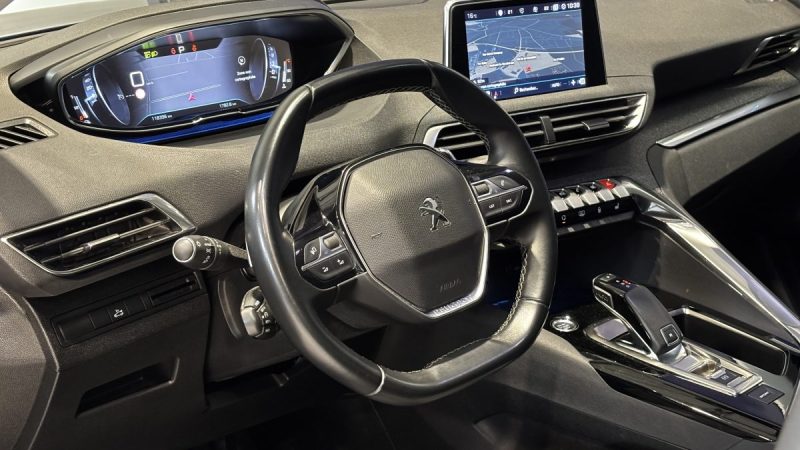 Peugeot 3008 1.5 BlueHDi 130CH Allure EAT8 - Sièges chauffants - Carplay - Coffre main libres