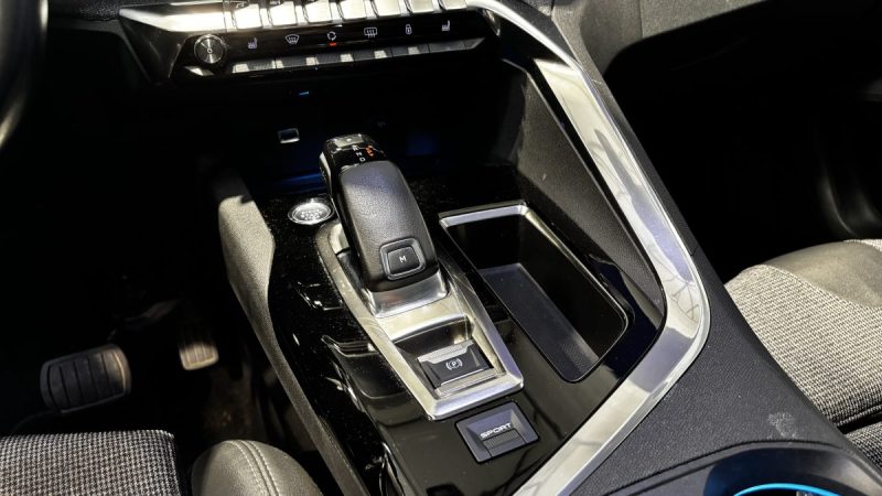 Peugeot 3008 1.5 BlueHDi 130CH Allure EAT8 - Sièges chauffants - Carplay - Coffre main libres