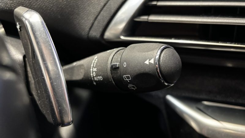 Peugeot 3008 1.5 BlueHDi 130CH Allure EAT8 - Sièges chauffants - Carplay - Coffre main libres