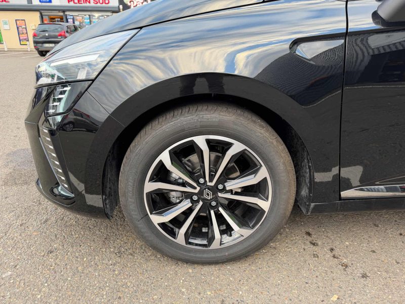 Renault Clio V NOUVELLE TCE 90 CH TECHNO 50,KM neuve