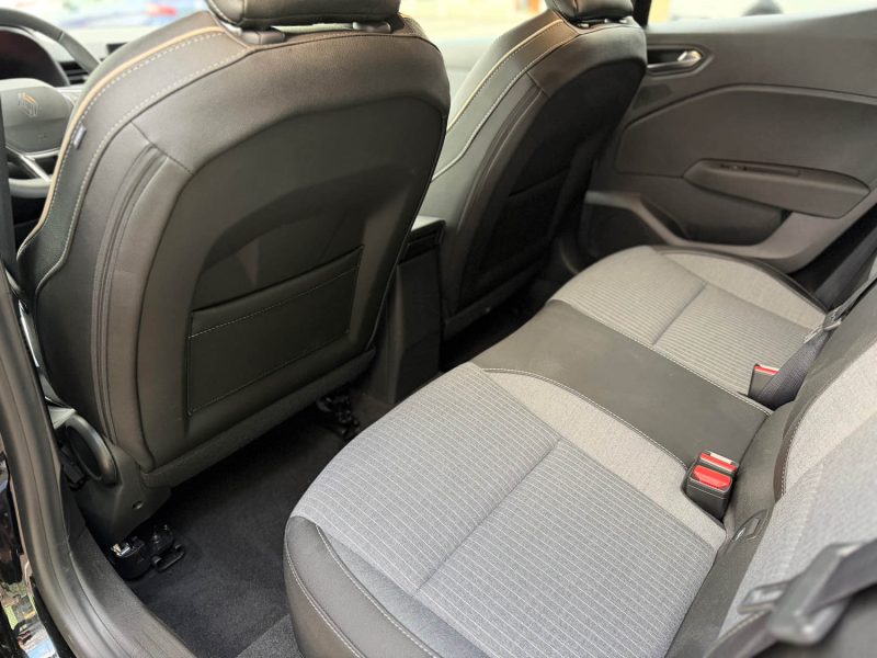 Renault Clio V NOUVELLE TCE 90 CH TECHNO 50,KM neuve