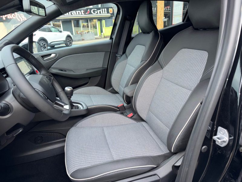 Renault Clio V NOUVELLE TCE 90 CH TECHNO 50,KM neuve