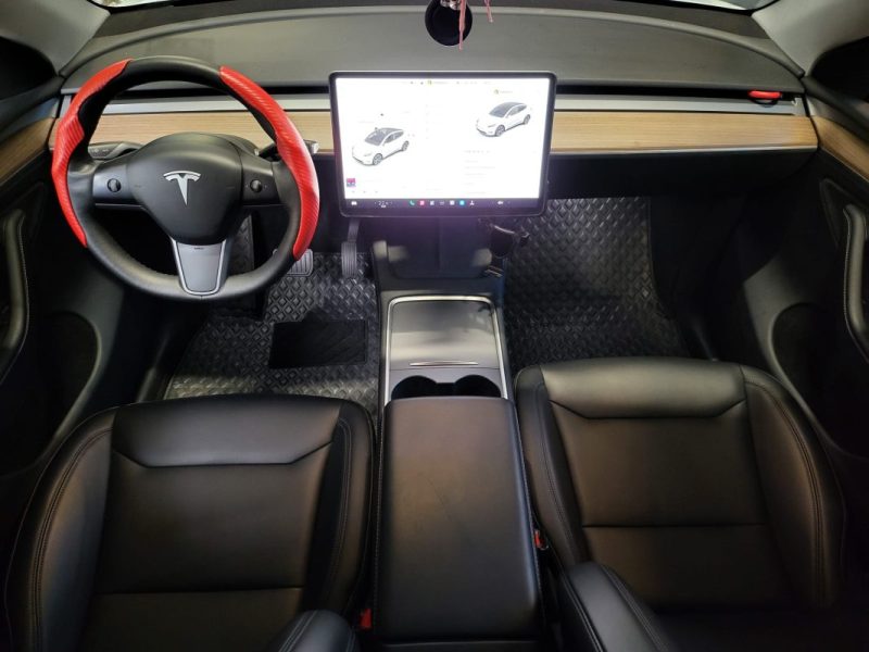 TESLA MODEL Y GRANDE AUTONOMIE PROPULSION 300cv / HAYON ELECTRIQUE / SIEGES ELECTRIQUES / VOLANT CHA