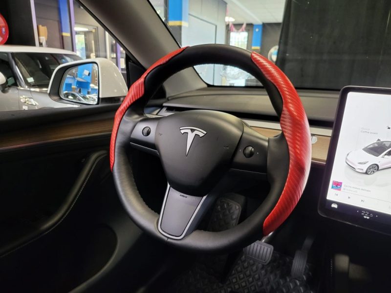 TESLA MODEL Y GRANDE AUTONOMIE PROPULSION 300cv / HAYON ELECTRIQUE / SIEGES ELECTRIQUES / VOLANT CHA