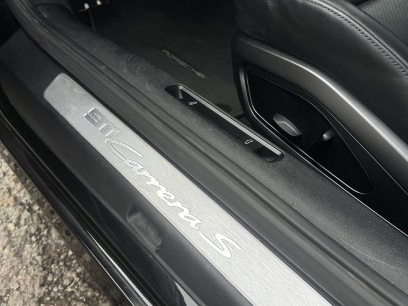 PORSCHE 911 992 CARRERA S 3.0 450CH PDK8