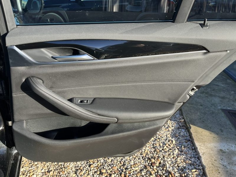 B.M.W. SERIE 5 530dA 265ch Touring Sport Lounge Sièges Sport