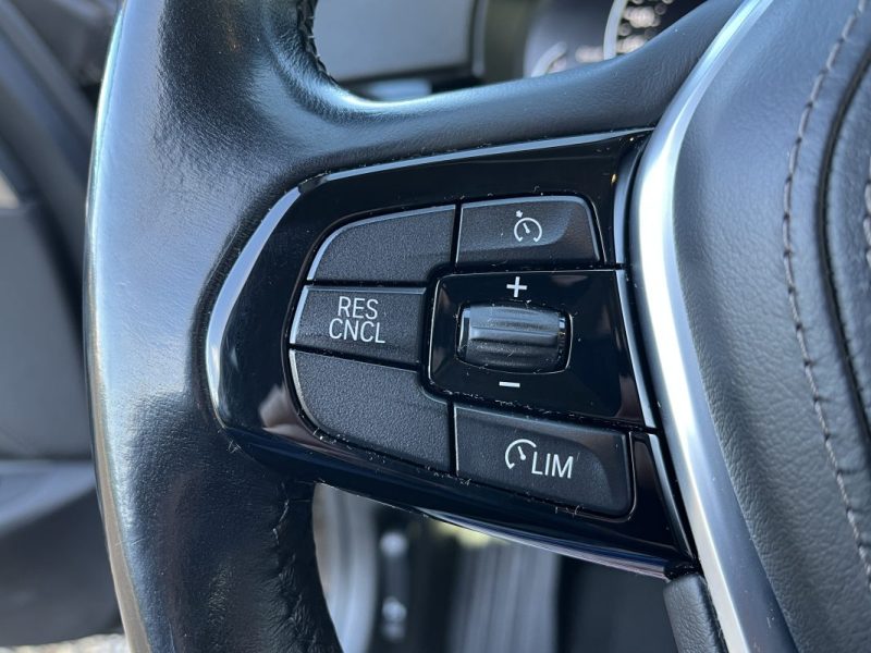 B.M.W. SERIE 5 530dA 265ch Touring Sport Lounge Sièges Sport