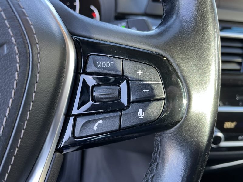 B.M.W. SERIE 5 530dA 265ch Touring Sport Lounge Sièges Sport