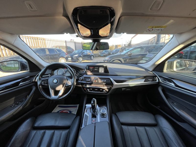 B.M.W. SERIE 5 530dA 265ch Touring Sport Lounge Sièges Sport
