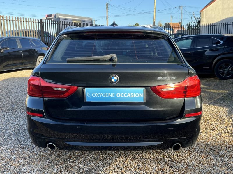 B.M.W. SERIE 5 530dA 265ch Touring Sport Lounge Sièges Sport