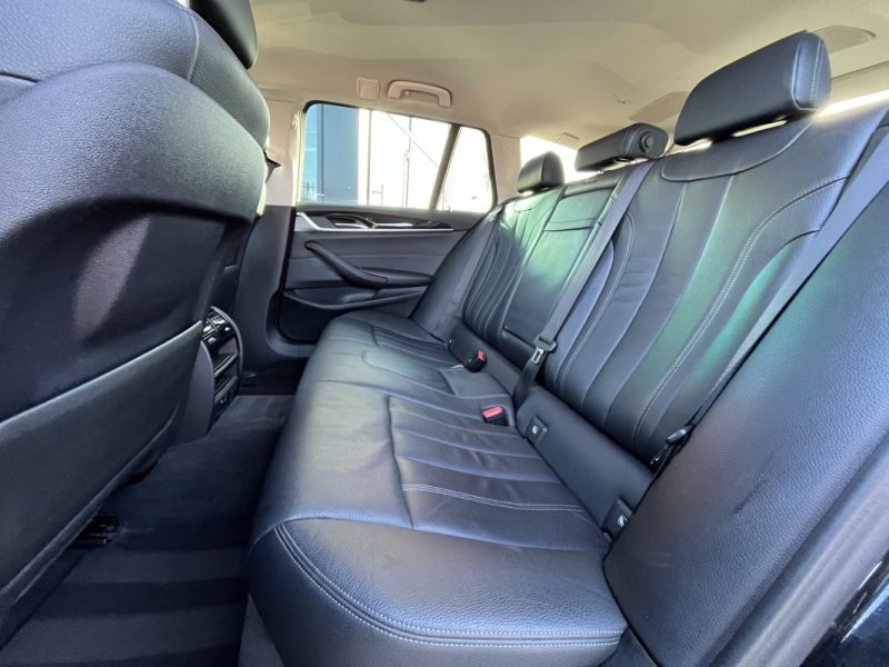 B.M.W. SERIE 5 530dA 265ch Touring Sport Lounge Sièges Sport