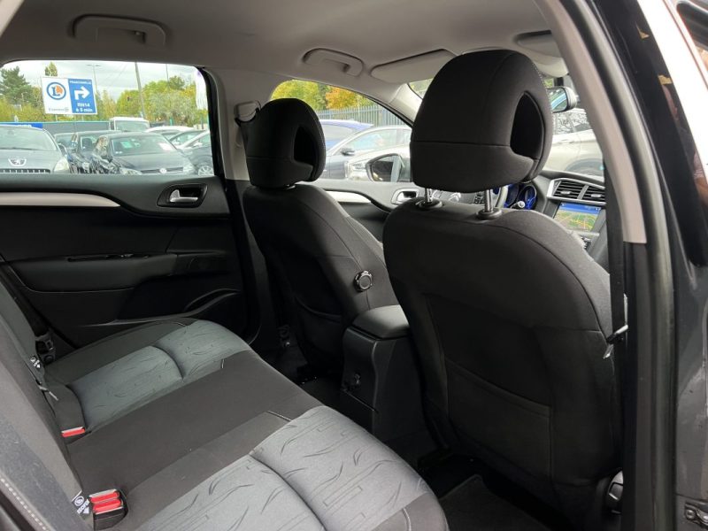 CITROEN C4 II 1.6 E HDI 115 Cv BOITE AUTOMATIQUE / 38 900 Kms GPS CRIT AIR 2 - GARANTIE 1 AN