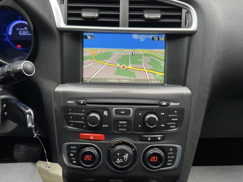 CITROEN C4 II 1.6 E HDI 115 Cv BOITE AUTOMATIQUE / 38 900 Kms GPS CRIT AIR 2 - GARANTIE 1 AN