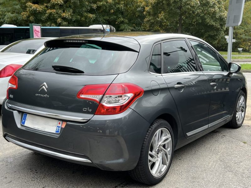 CITROEN C4 II 1.6 E HDI 115 Cv BOITE AUTOMATIQUE / 38 900 Kms GPS CRIT AIR 2 - GARANTIE 1 AN