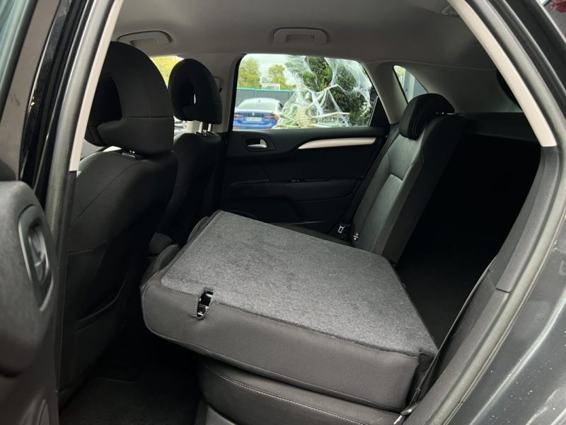 CITROEN C4 II 1.6 E HDI 115 Cv BOITE AUTOMATIQUE / 38 900 Kms GPS CRIT AIR 2 - GARANTIE 1 AN