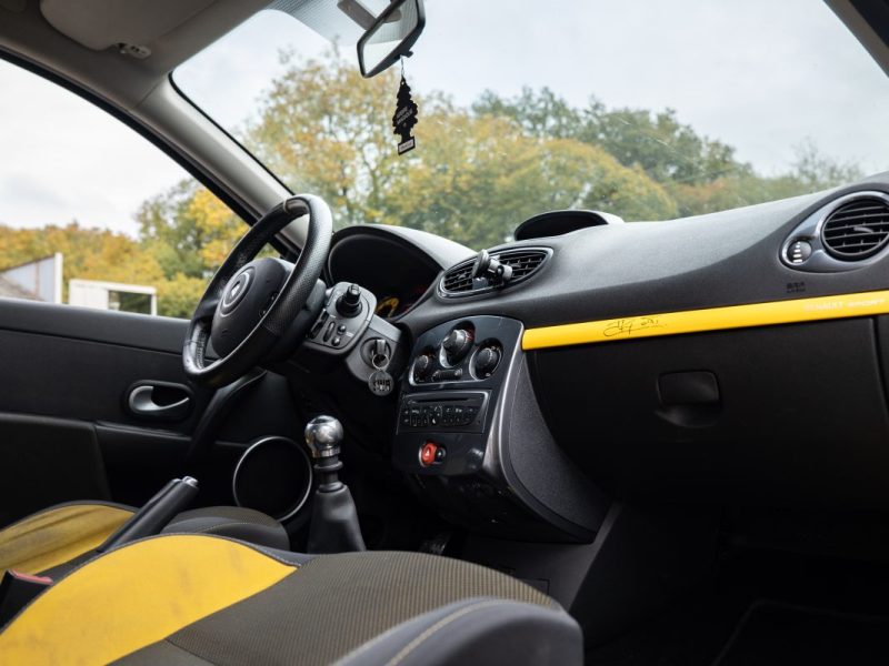 RENAULT CLIO III RS PHASE 2 2.0 16V 203Cv CUP JAUNE SIRIUS