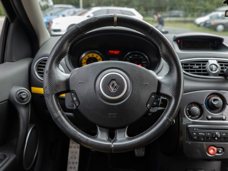 RENAULT CLIO III RS PHASE 2 2.0 16V 203Cv CUP JAUNE SIRIUS