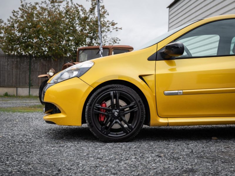 RENAULT CLIO III RS PHASE 2 2.0 16V 203Cv CUP JAUNE SIRIUS
