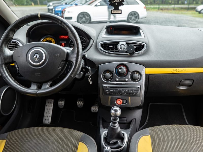 RENAULT CLIO III RS PHASE 2 2.0 16V 203Cv CUP JAUNE SIRIUS