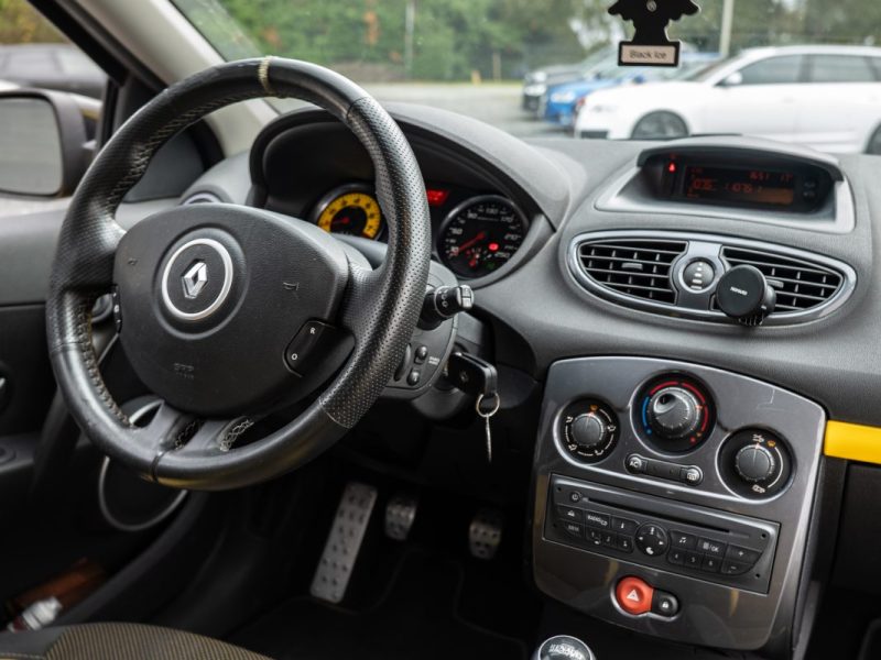 RENAULT CLIO III RS PHASE 2 2.0 16V 203Cv CUP JAUNE SIRIUS