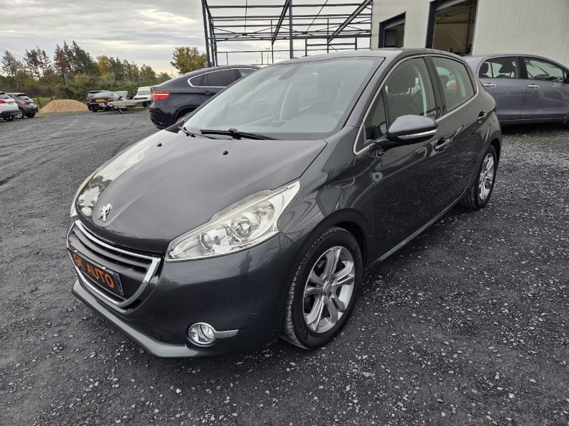 PEUGEOT 208 1.6 E-HDI 92CV ALLURE 2015 108500 km 