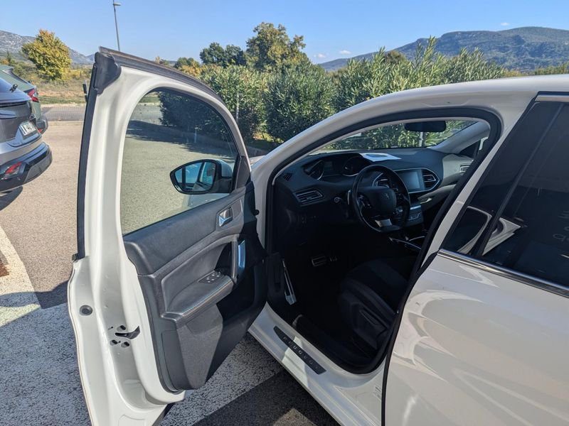 Peugeot 308 1.5 BlueHDi S&S - 130 BV EAT8 Tech Edition
